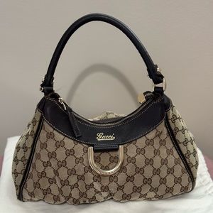 Gucci GG authentic Sukey leather handle tote!